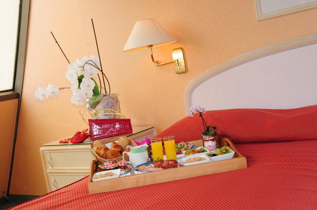 Vista Palace Hotel&Beach Resort - Monte Carlo View Roquebrune-Cap-Martin Room photo